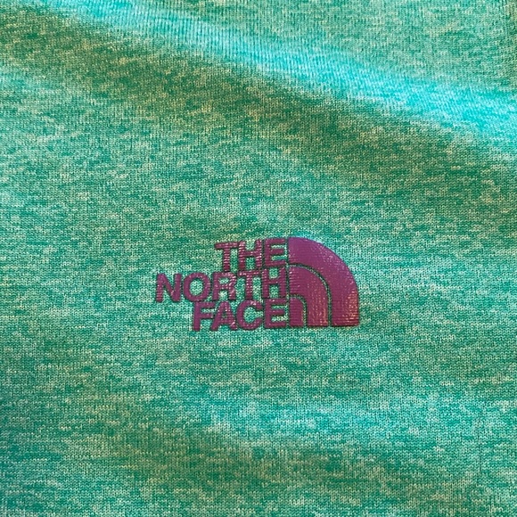 The North Face Women’s Tee,‎ Size Large - Picture 3 of 12